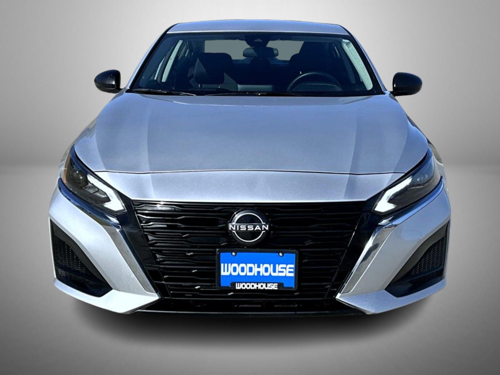 2024 Nissan Altima 2.5 SV photo 2