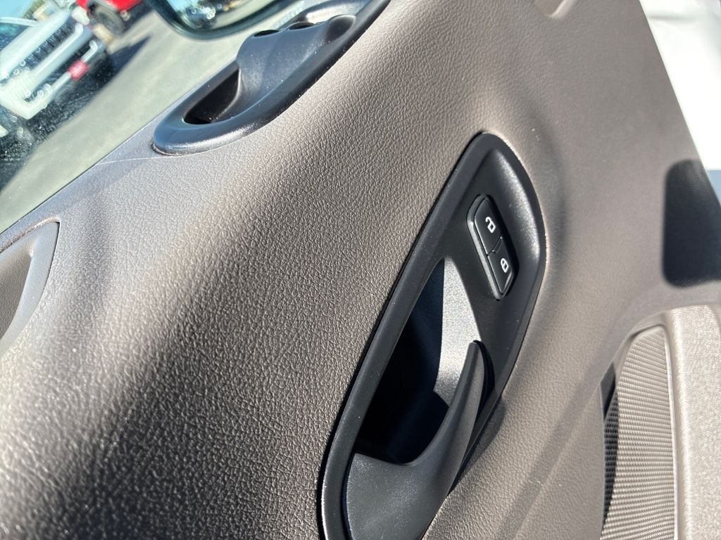 2020 Ford Transit photo 8