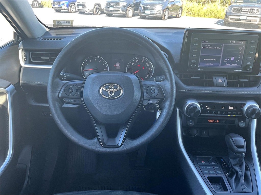 2022 Toyota RAV4 LE photo 17