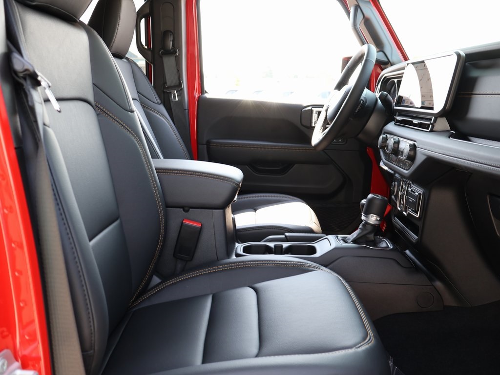 2025 Jeep Gladiator Sport photo 9