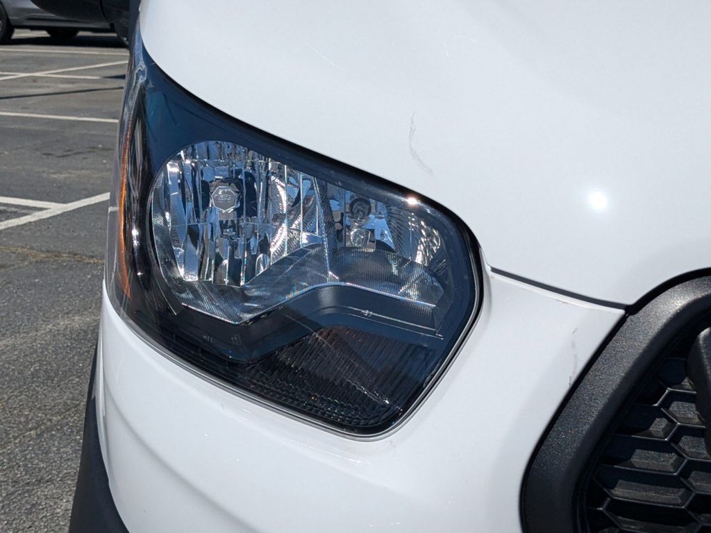 2025 Ford Transit photo 9