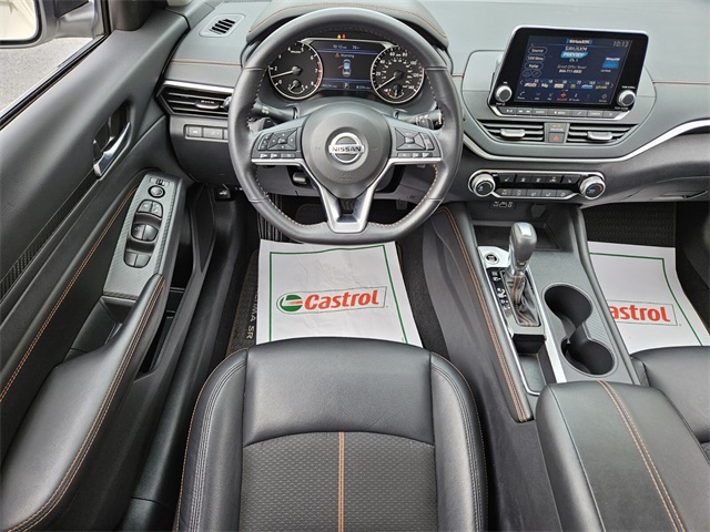 2022 Nissan Altima 2.5 SR photo 11