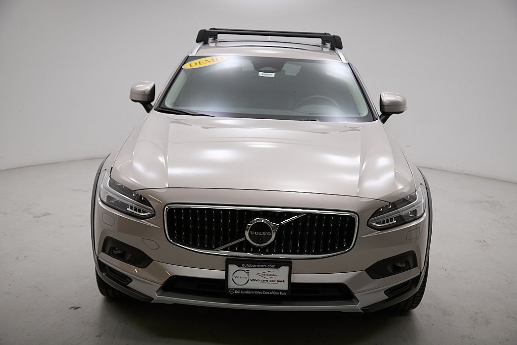 2026 VOLVO V90CC - Image 5