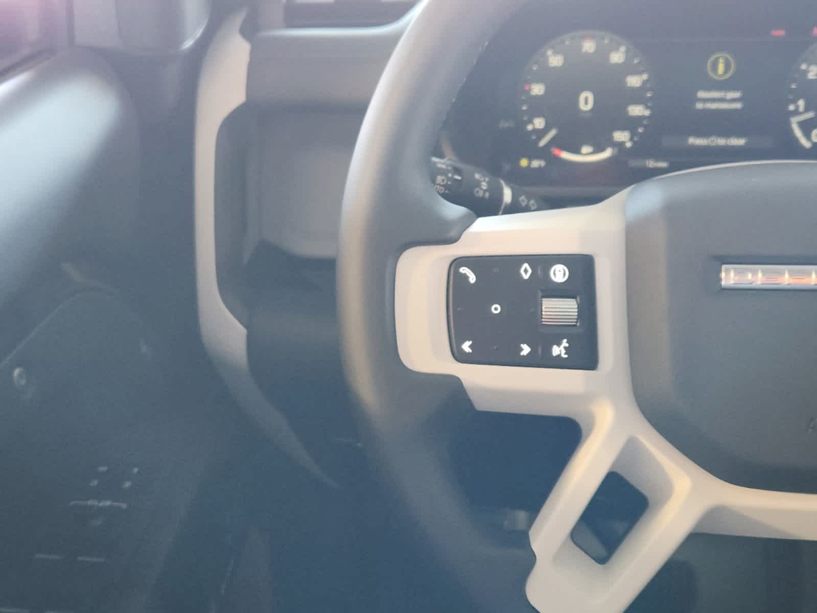 2025 Land Rover Defender 110 X-Dynamic SE photo 25