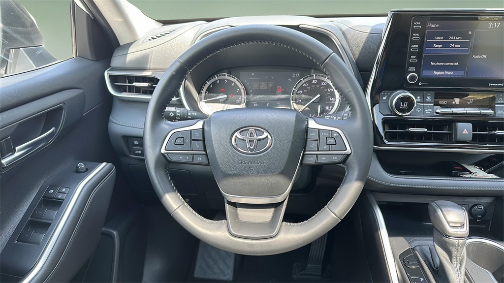 2022 Toyota Highlander XLE photo 12
