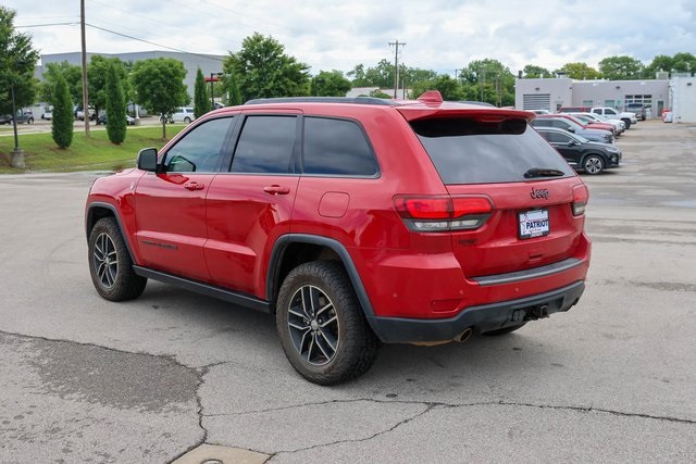 Used 2018 Red Jeep Trailhawk image 6