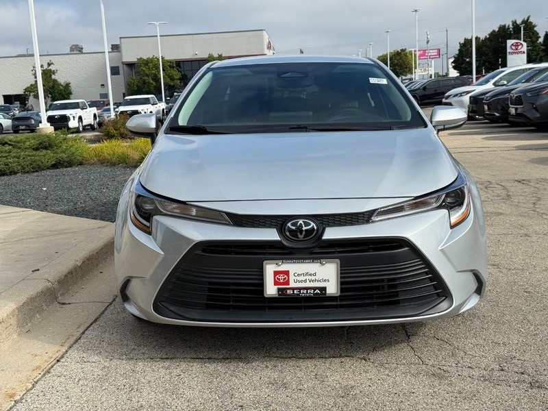 2025 Toyota Corolla LE photo 7