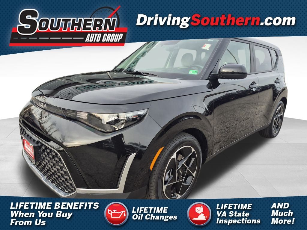 2025 Kia Soul EX's photo