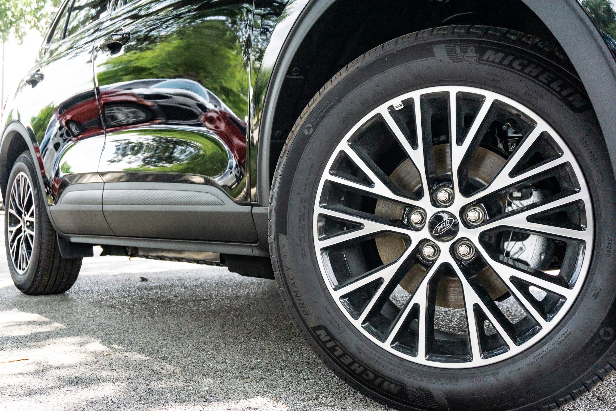2024 Ford Escape Premium photo 2