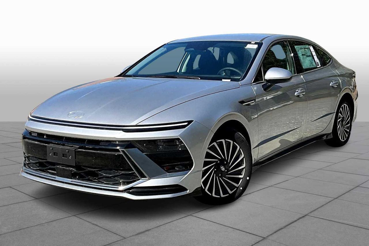 2025 Hyundai Sonata Hybrid SEL's photo