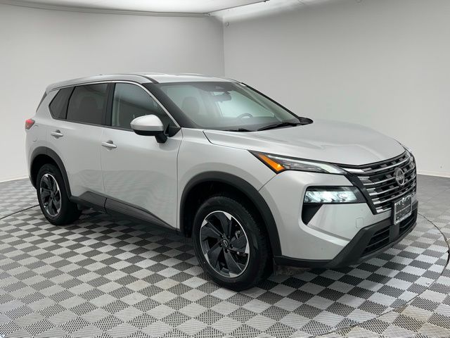 2024 Nissan Rogue SV photo 3