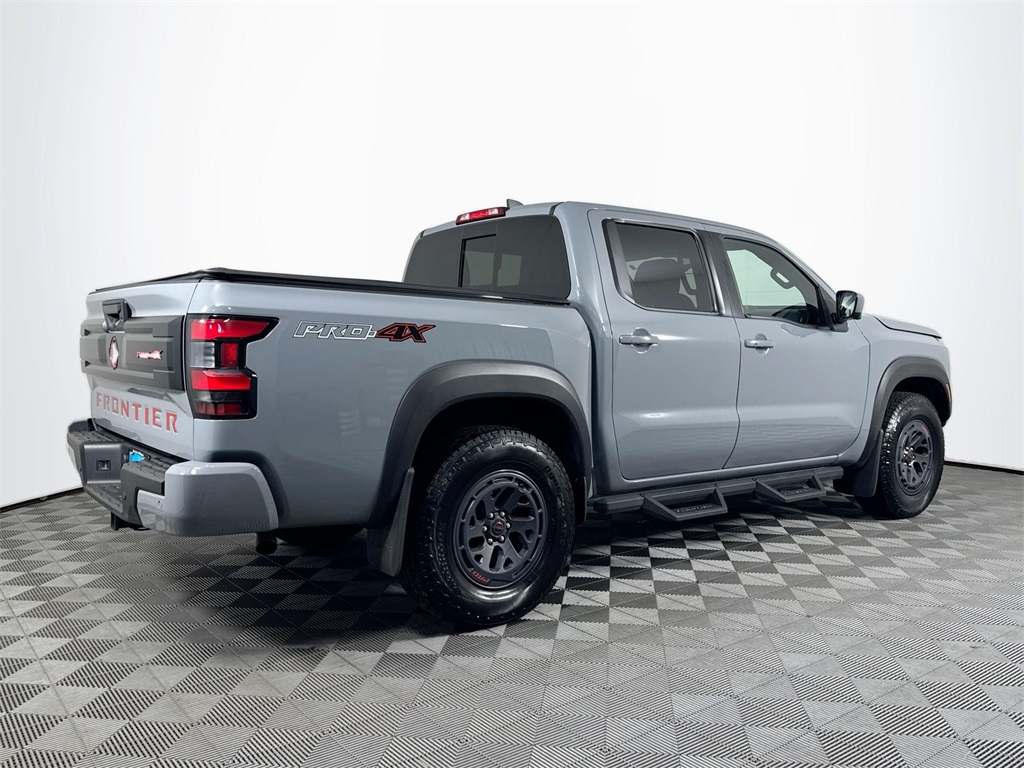 2025 Nissan Frontier PRO-4X photo 12