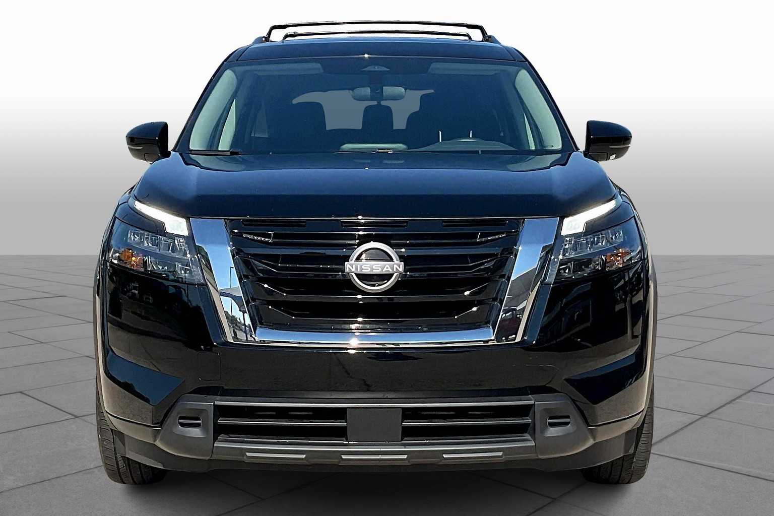 2024 Nissan Pathfinder SV photo 3