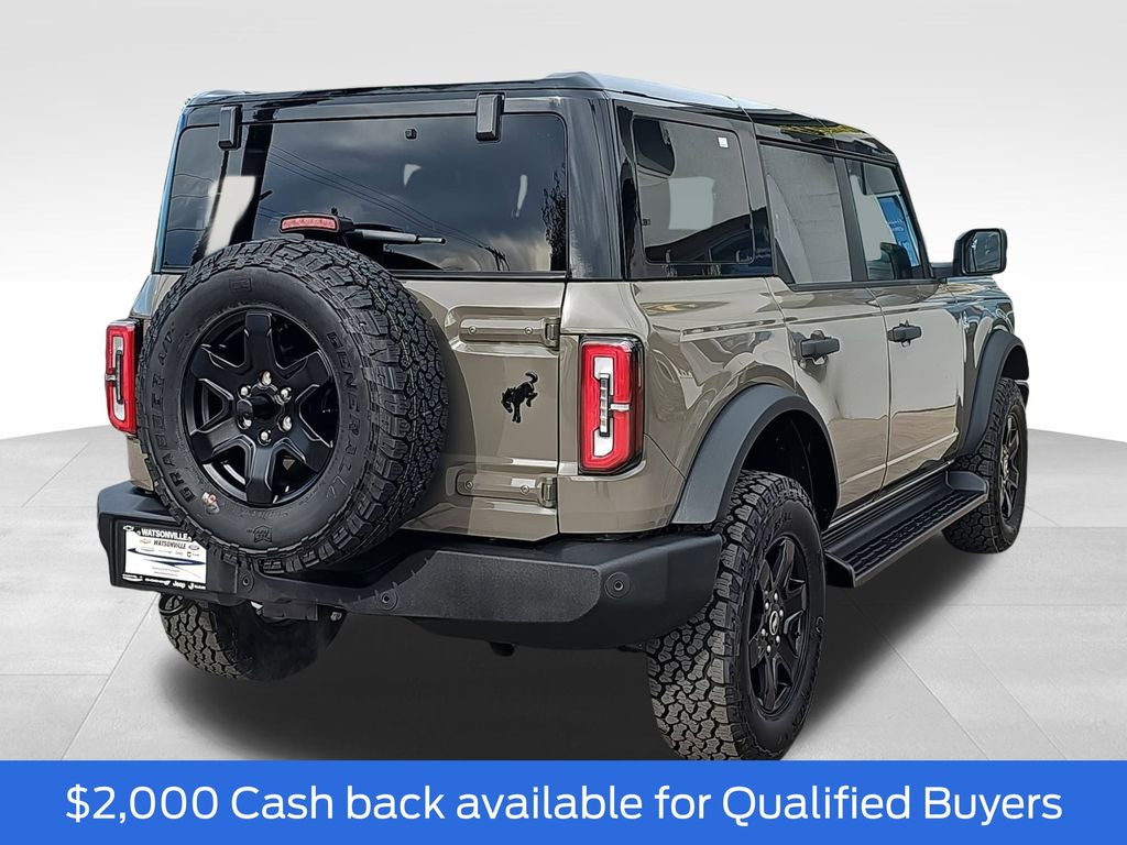 2025 Ford Bronco Outer Banks photo 3