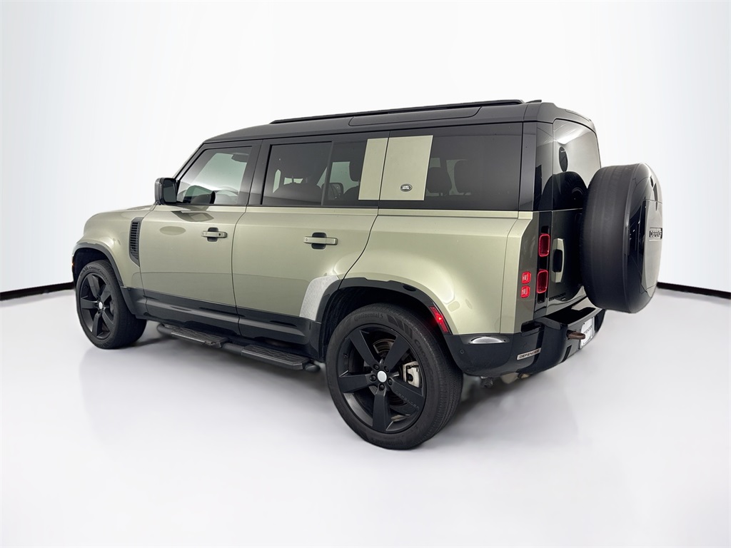 2023 Land Rover Defender 110 X-Dynamic SE photo 7