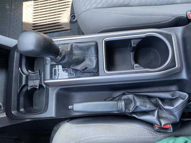 2021 Toyota Tacoma SR5 photo 18