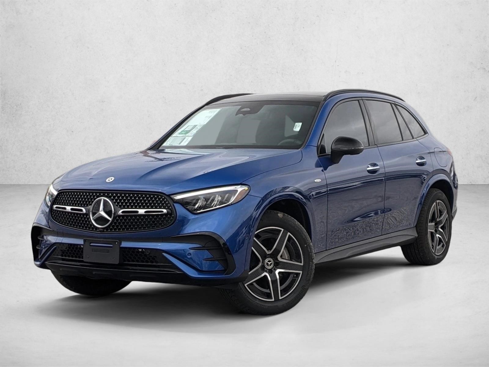 2025 Mercedes-Benz GLC Base's photo