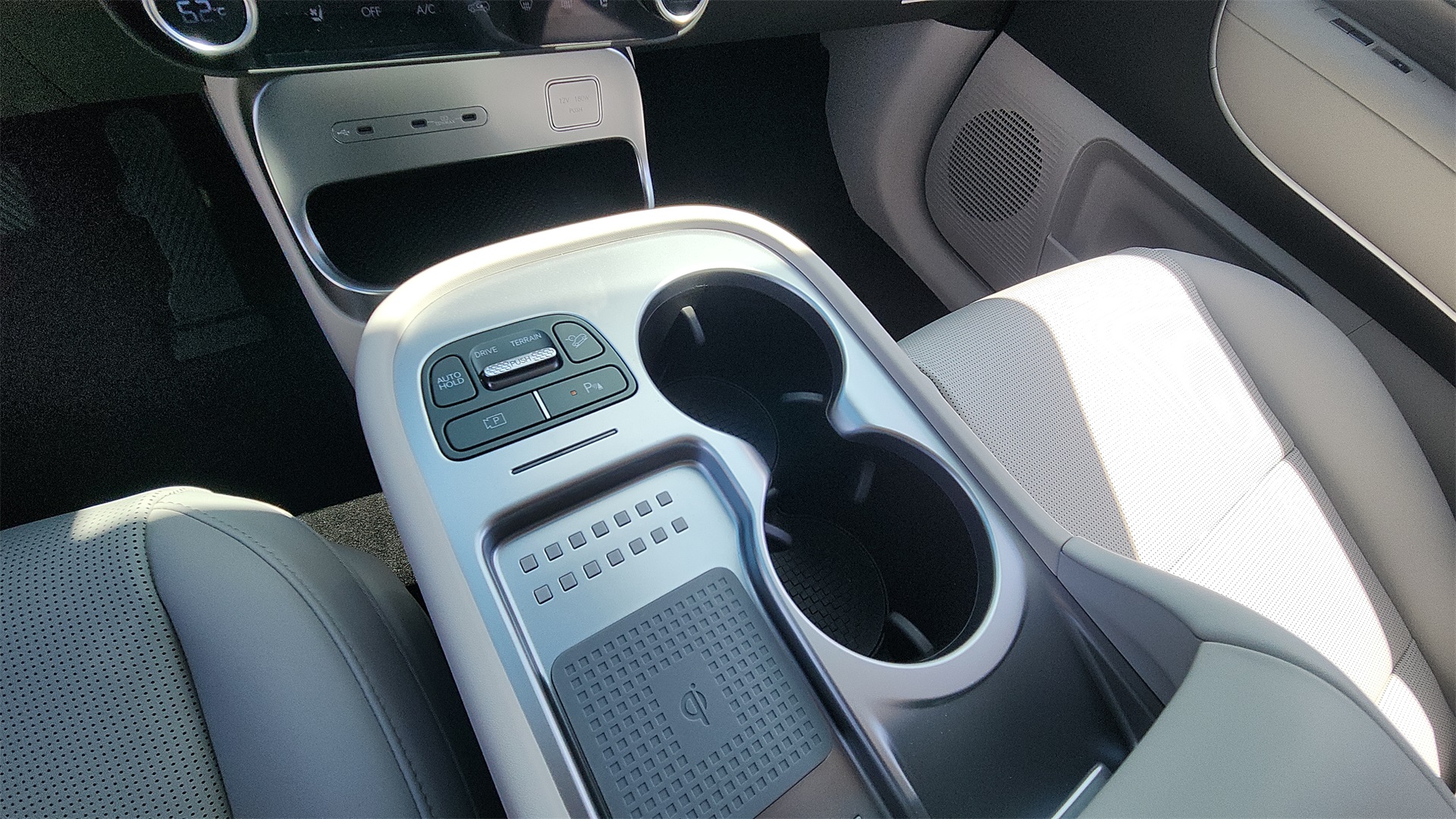 2026 Hyundai Ioniq SEL photo 11
