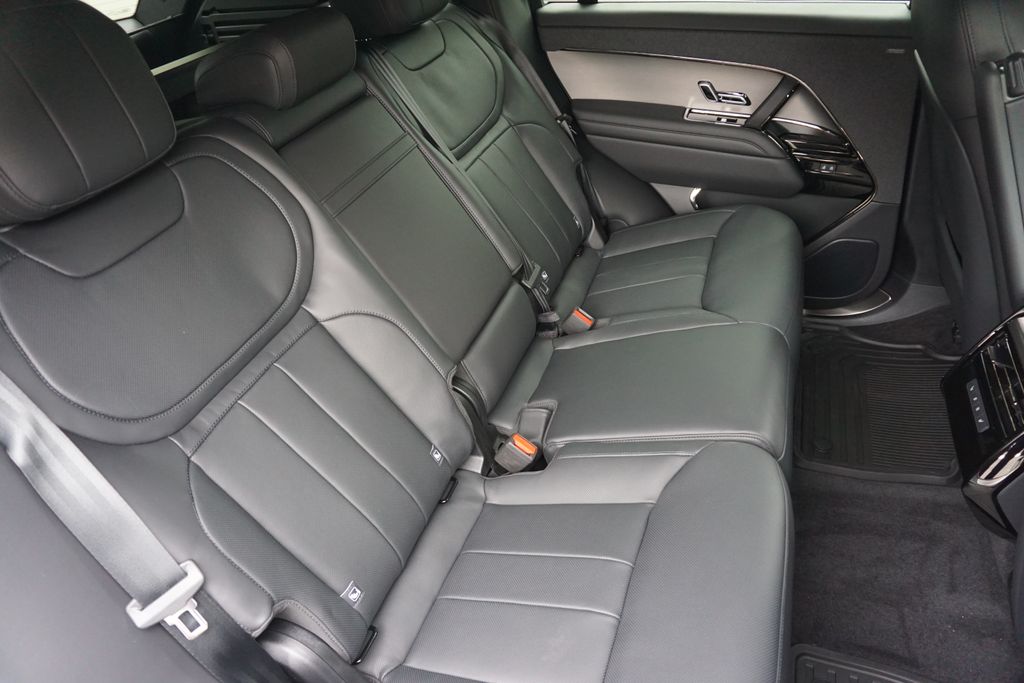 2025 Land Rover Range Rover Sport SE photo 26
