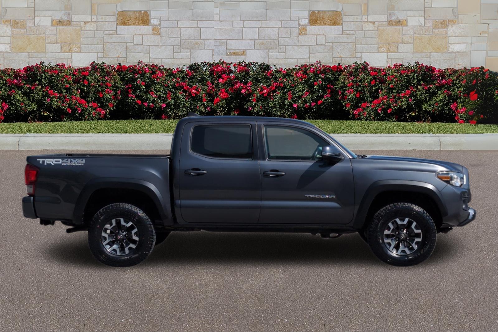 2017 Toyota Tacoma SR5 Sport TRD Pro photo 2