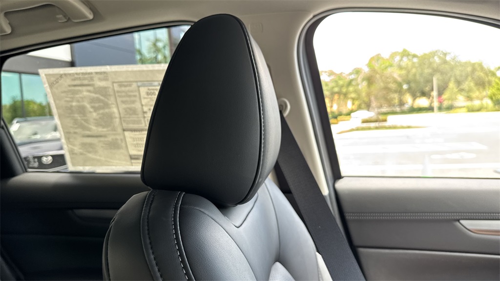 2025 Mazda CX-5 2.5 Select photo 19