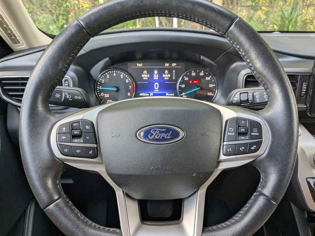 2021 Ford Explorer XLT photo 23