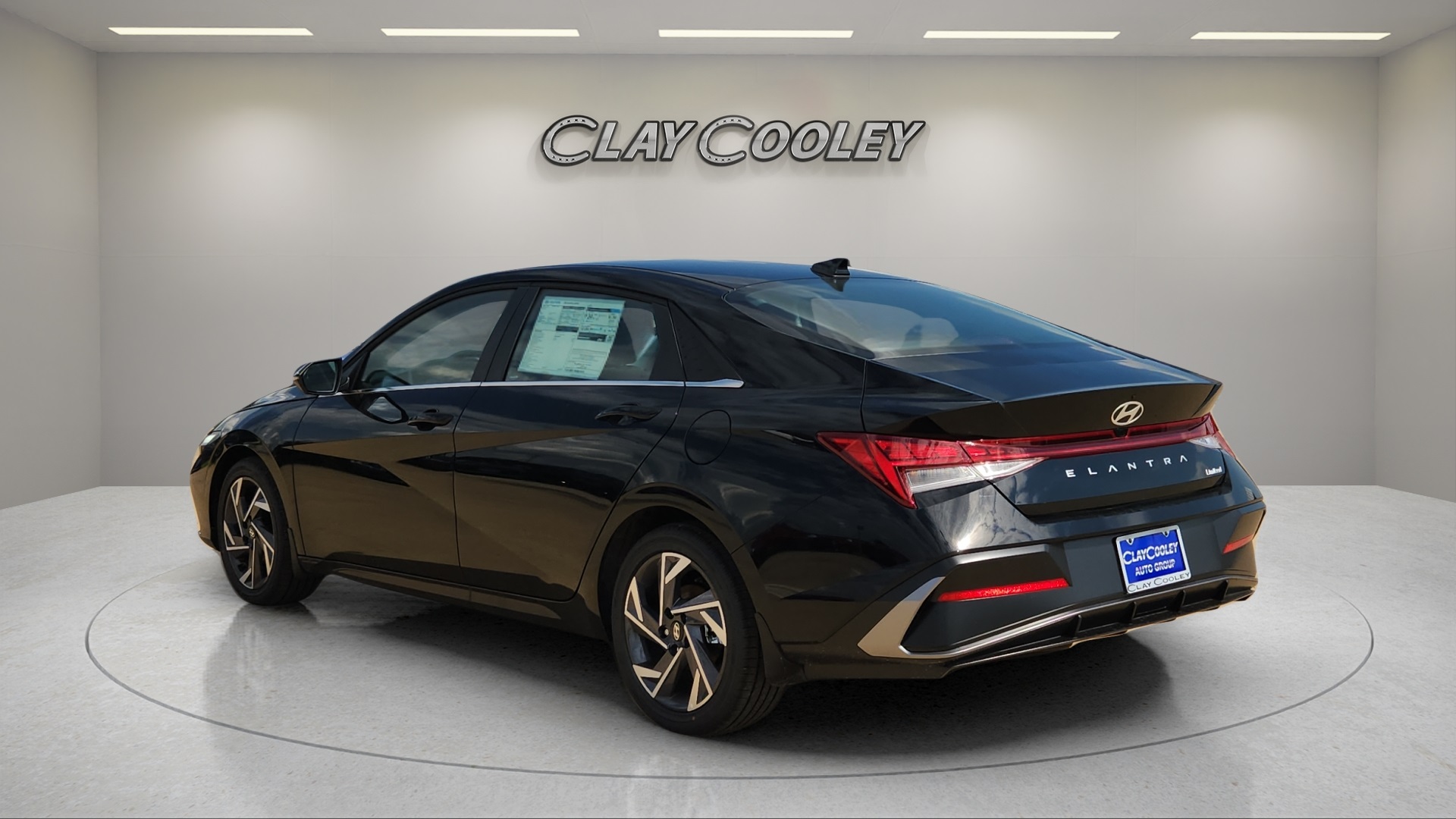 2025 Hyundai Elantra Limited photo 5
