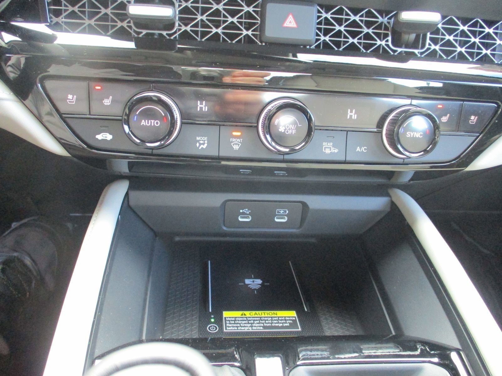 2025 Honda Accord Hybrid Touring photo 16