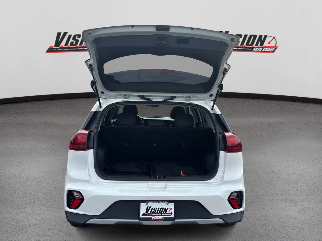 2022 Kia Niro LXS photo 11