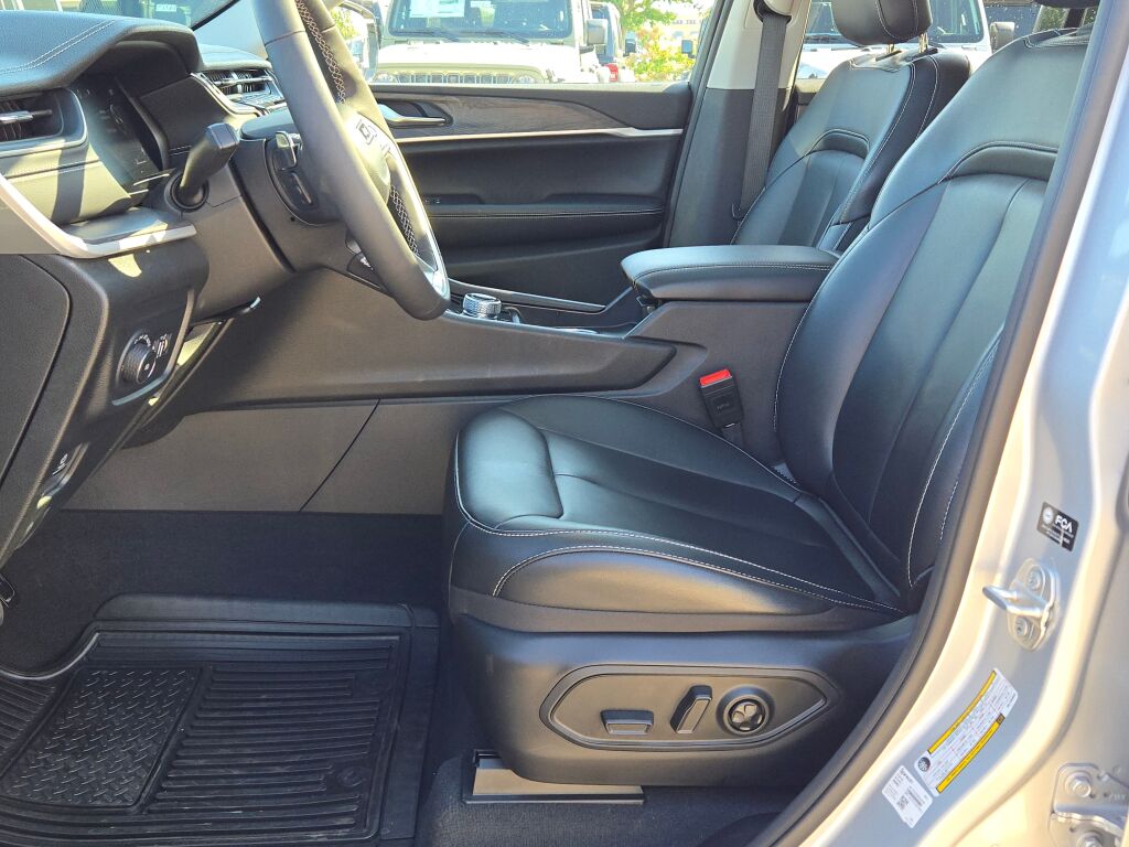 2024 Jeep Grand Cherokee Limited photo 23