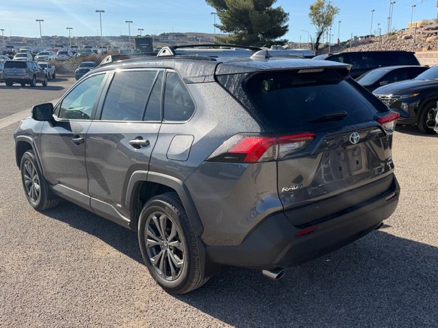 2023 Toyota RAV4 Hybrid XLE Premium photo 3