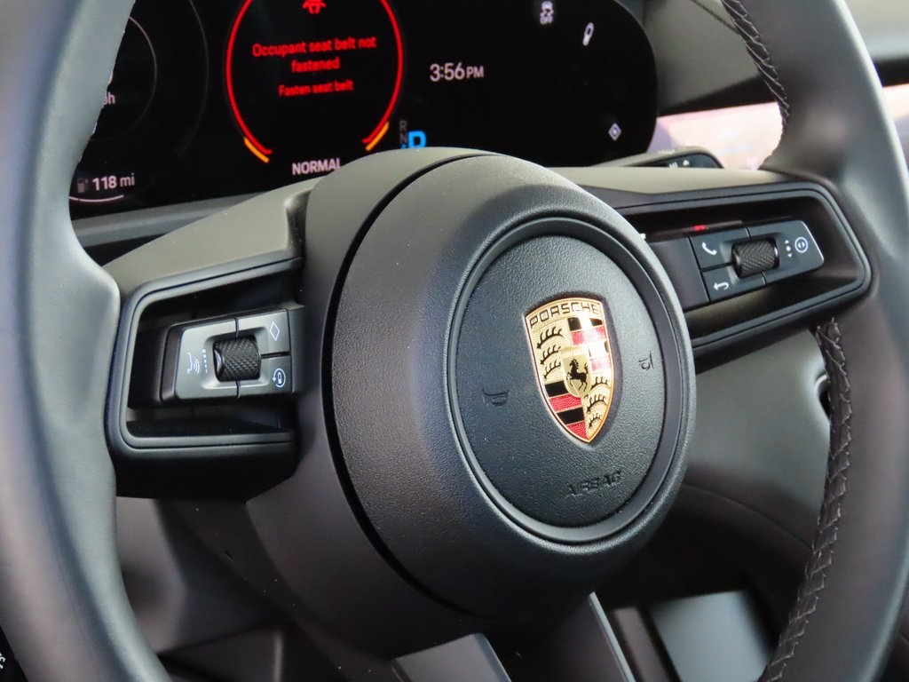 2023 Porsche Taycan photo 23