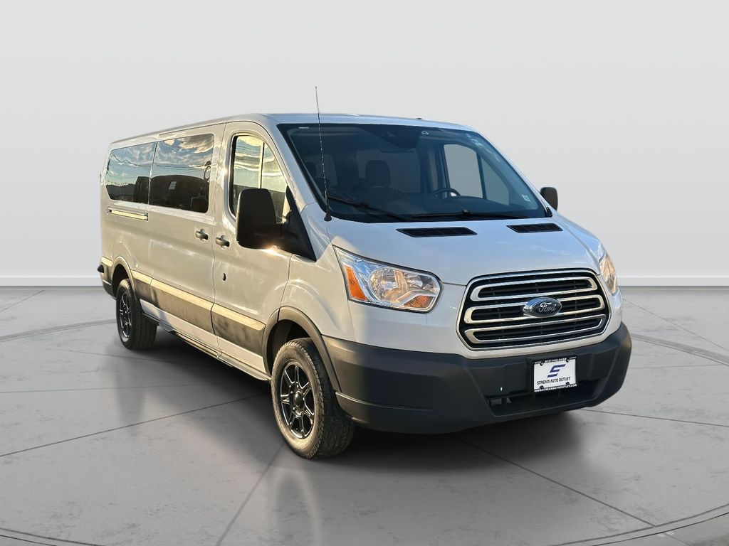 2017 Ford Transit Wagon XLT's photo
