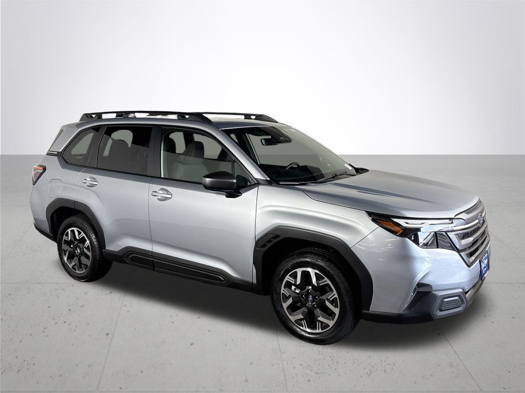 2025 Subaru Forester Premium photo 4