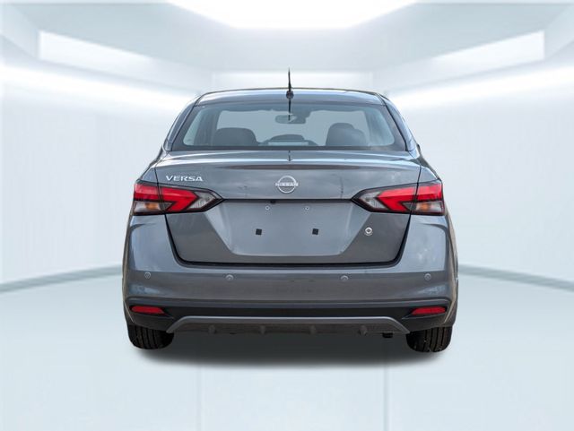 2025 Nissan Versa 1.6 S photo 4