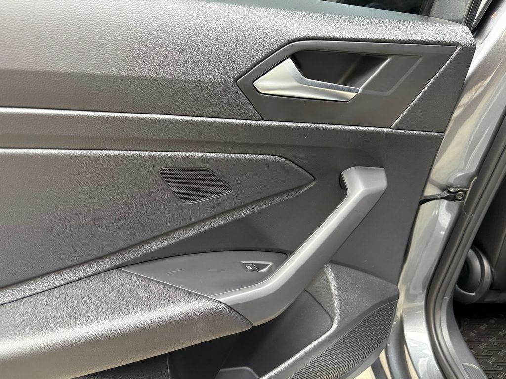 2021 Volkswagen Jetta R-Line photo 25