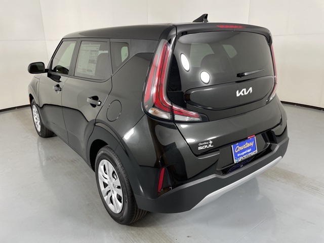 2025 Kia Soul LX S photo 5