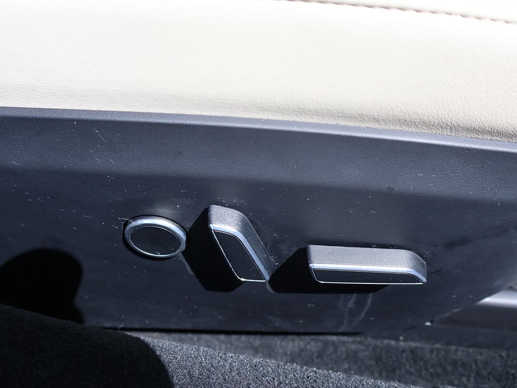 2022 Tesla Model S photo 28