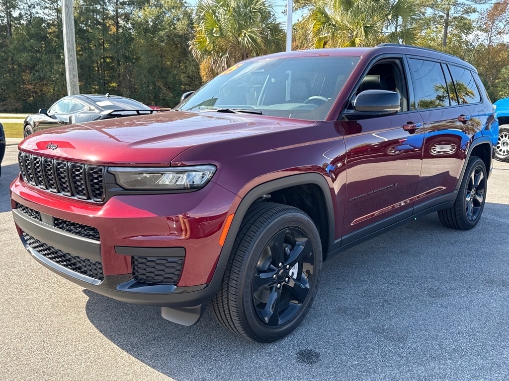 2025 Jeep Grand Cherokee Altitude X photo 4