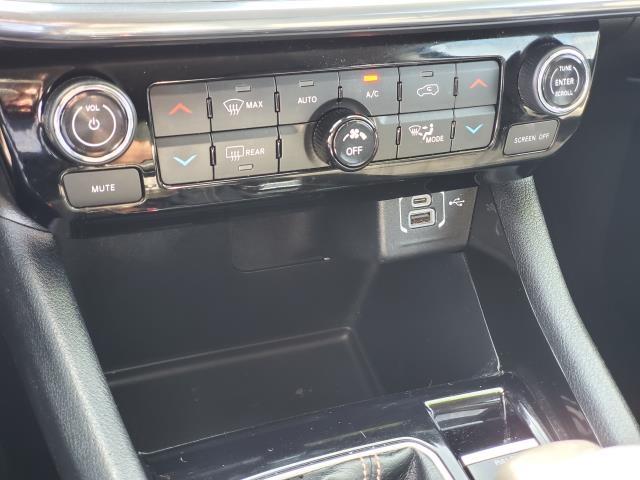 2022 Jeep Compass Limited photo 14