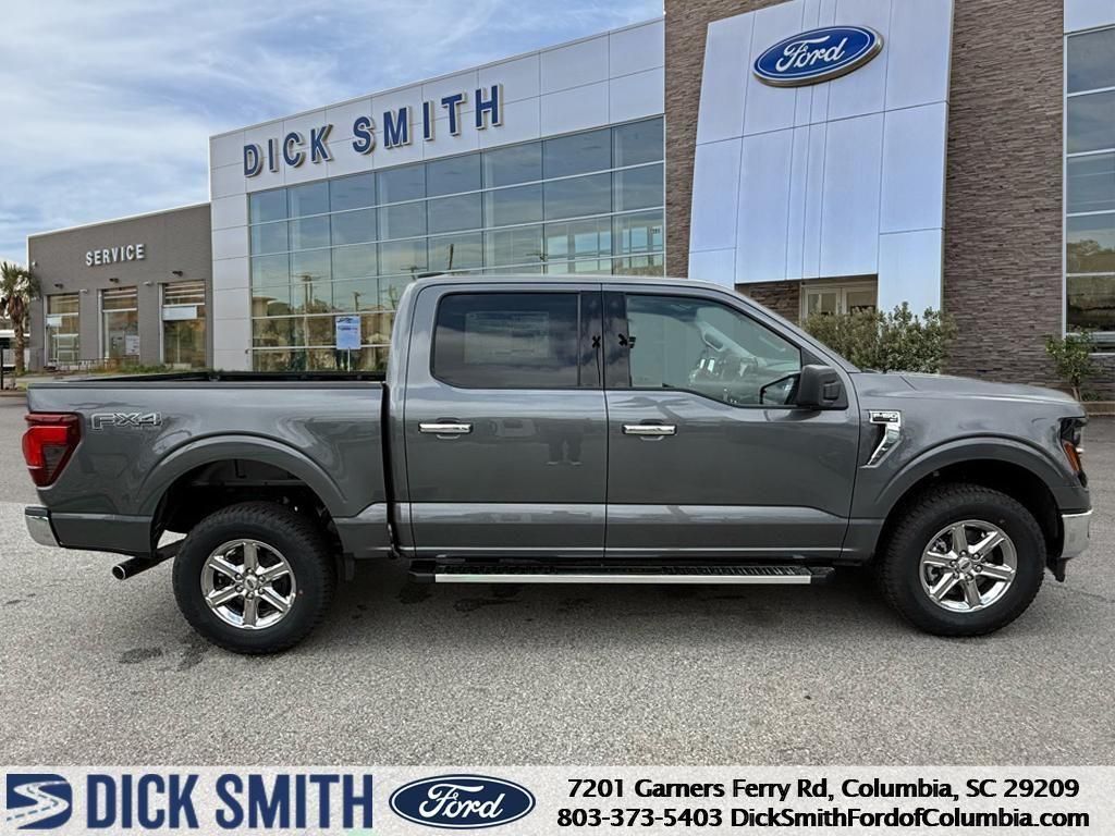 2025 Ford F-150 XLT photo 2