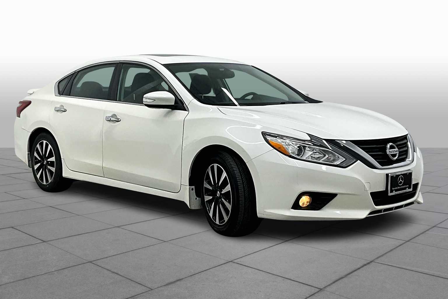 2018 Nissan Altima 2.5 SV photo 2