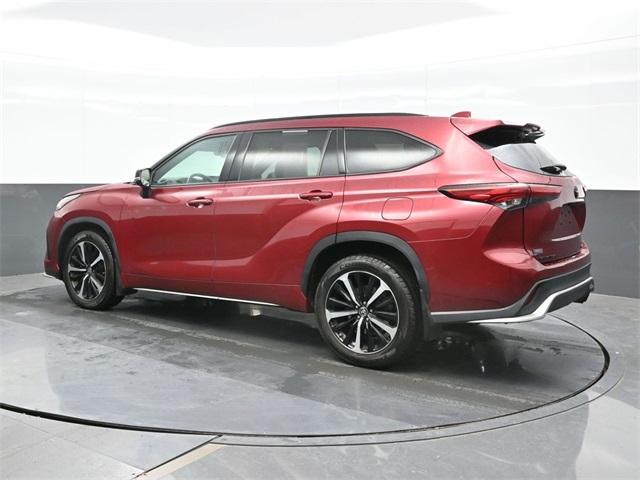 2022 Toyota Highlander XSE photo 3