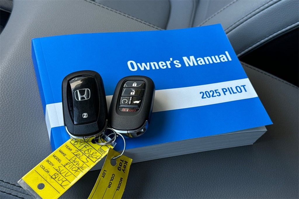 2025 Honda Pilot EX-L photo 8