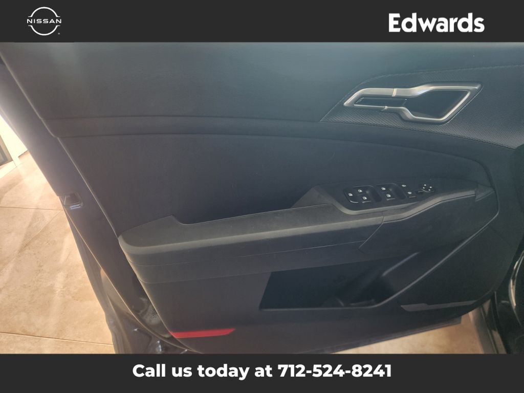 2024 Kia Sportage LX photo 16