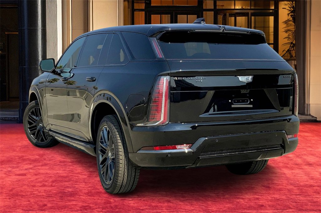 2026 Cadillac Escalade IQ Premium Sport photo 3
