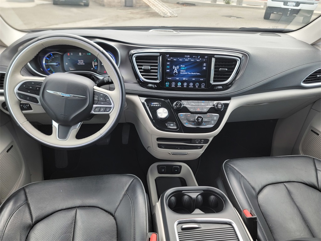 2018 Chrysler Pacifica Hybrid Limited photo 17