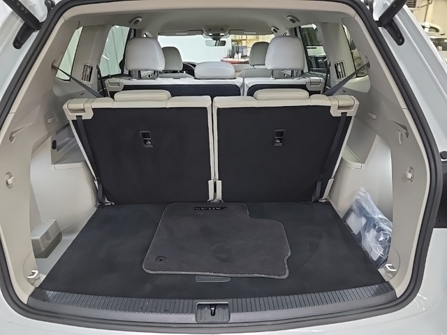 2024 Volkswagen Atlas SE Technology photo 11