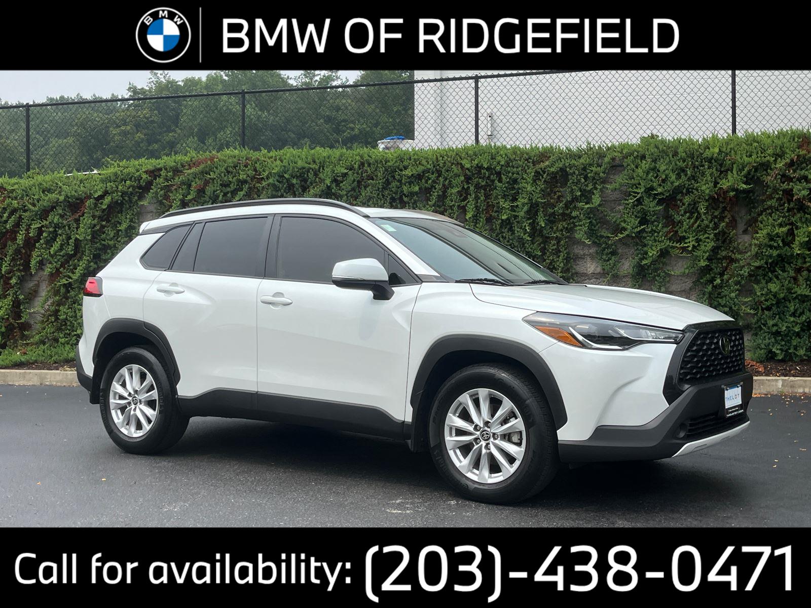 2022 Toyota Corolla Cross LE's photo