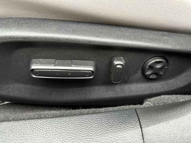 2018 Honda Accord Touring photo 3